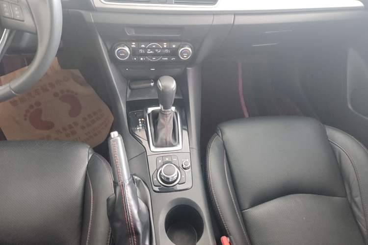 Used Mazda 3 Axela 2016 Sedan 2.0L Automatic Flagship Model Gear Lever