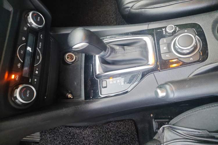Used Mazda 3 Axela 2016 Sedan 1.5L Automatic Luxury Model Gear Lever