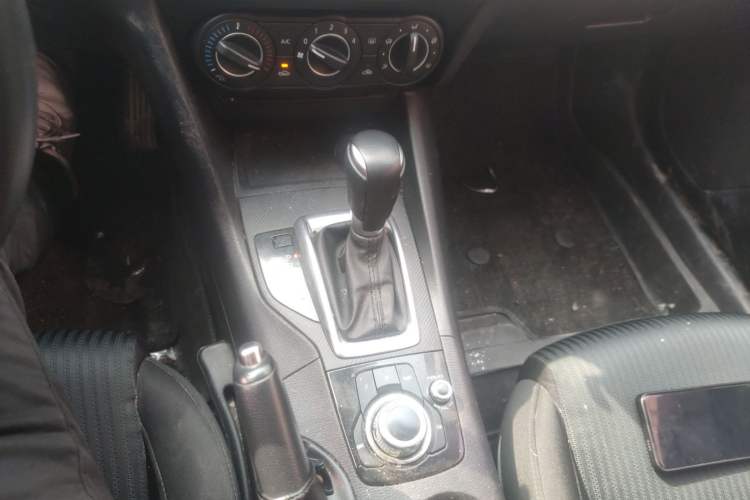 Used Mazda 3 Axela 2016 Sedan 1.5L Automatic Comfort Model Gear Lever