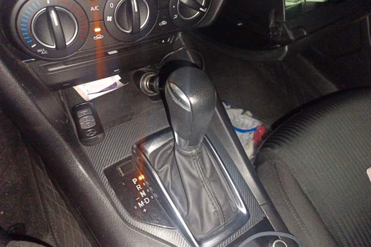 Used Mazda 3 Axela 2016 Sedan 1.5L Automatic Comfort Model Gear Lever