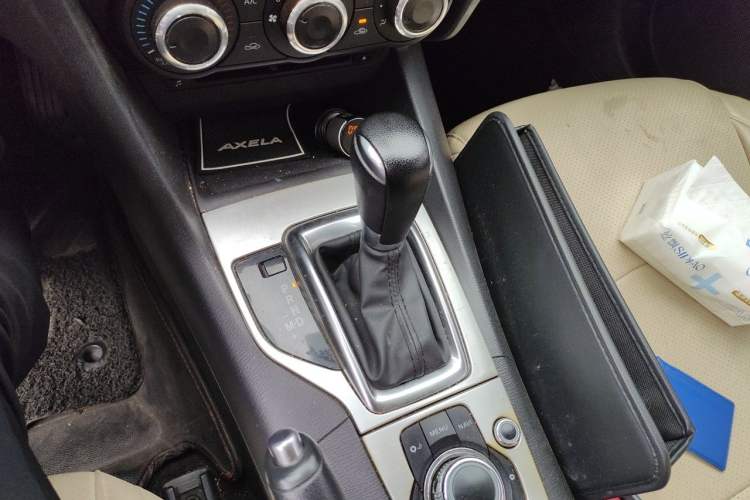 Used Mazda 3 Axela 2016 Sedan 1.5L Automatic Comfort Model Gear Lever