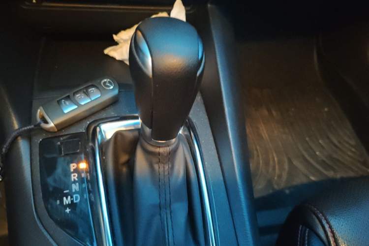 Used Mazda 3 Axela 2016 Sedan 1.5L Automatic Luxury Model Gear Lever