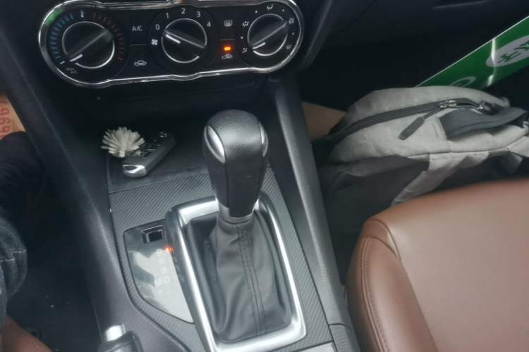 Used Mazda 3 Axela 2016 Sedan 1.5L Automatic Comfort Model Gear Lever