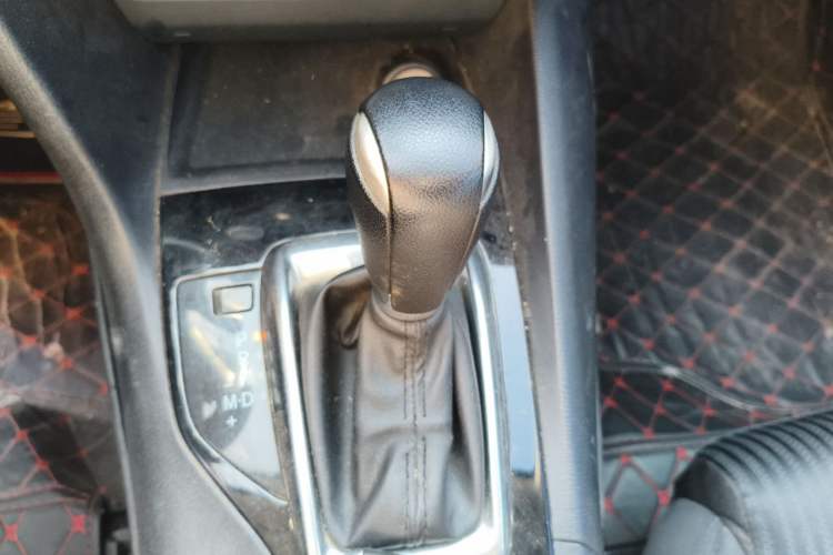 Used Mazda 3 Axela 2016 Sedan 1.5L Automatic Luxury Model Gear Lever