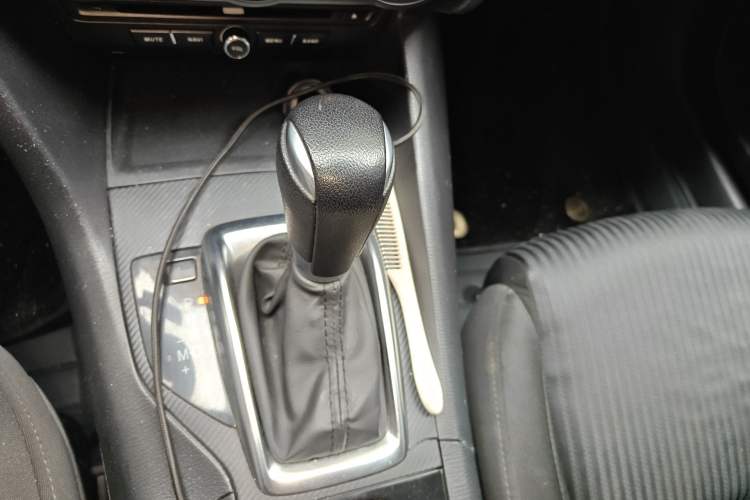 Used Mazda 3 Axela 2016 Sedan 1.5L Automatic Comfort Model Gear Lever