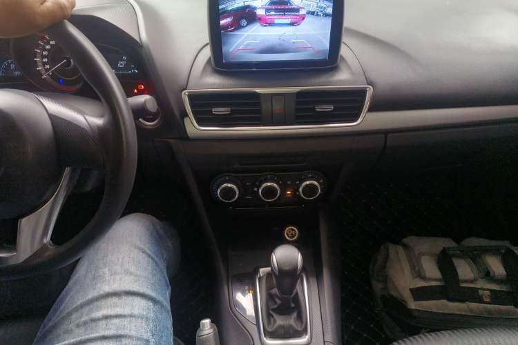 Used Mazda 3 Axela 2016 Sedan 1.5L Automatic Comfort Model Gear Lever