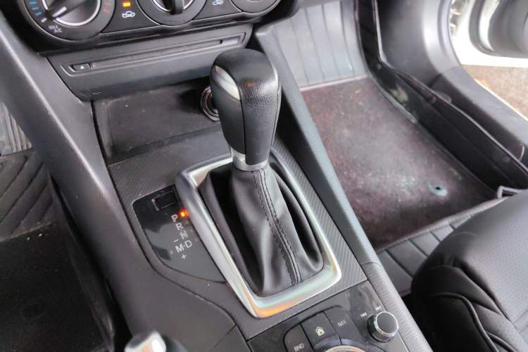 Used Mazda 3 Axela 2016 Sedan 1.5L Automatic Comfort Model Gear Lever
