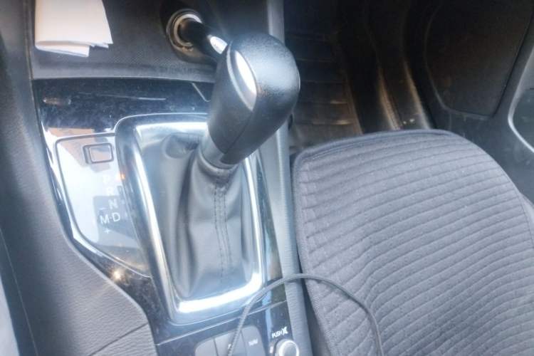 Used Mazda 3 Axela 2016 Sedan 1.5L Automatic Luxury Model Gear Lever