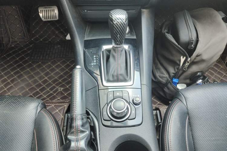 Used Mazda 3 Axela 2016 Sedan 2.0L Automatic Flagship Model Gear Lever