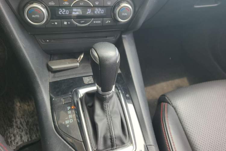 Used Mazda 3 Axela 2016 Sedan 1.5L Automatic Luxury Model Gear Lever