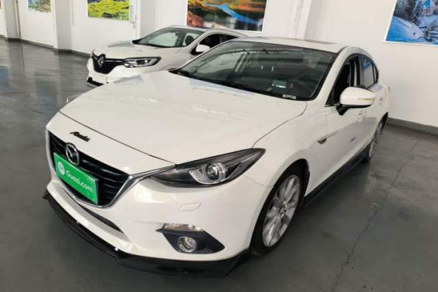 Used Mazda 3 Axela 2016 Hatchback 2.0L Automatic Flagship Model