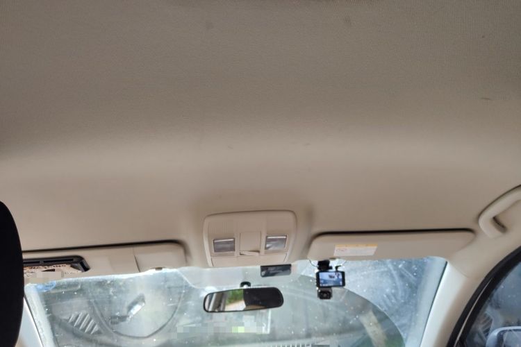 Used Mazda 3 Axela 2016 Sedan 1.5L Automatic Comfort Model Headliner
