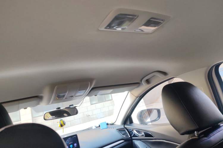 Used Mazda 3 Axela 2016 Hatchback 1.5L Automatic Comfort Model Headliner