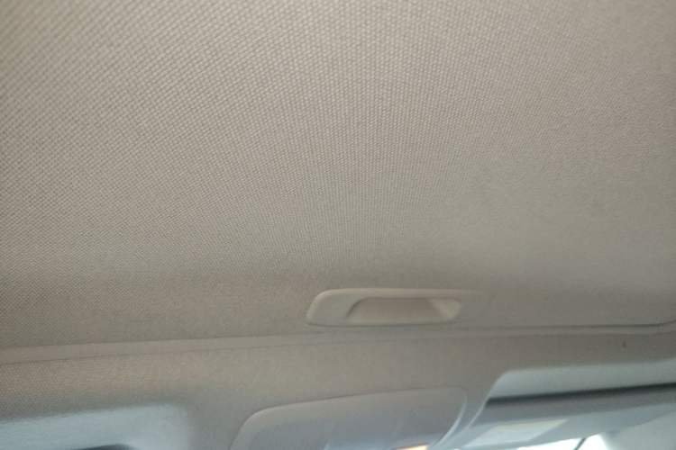 Used Mazda 3 Axela 2016 Sedan 2.0L Automatic Flagship Model Headliner