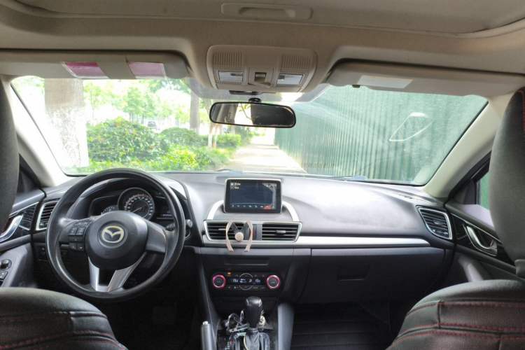 Used Mazda 3 Axela 2016 Sedan 1.5L Automatic Luxury Model Headliner