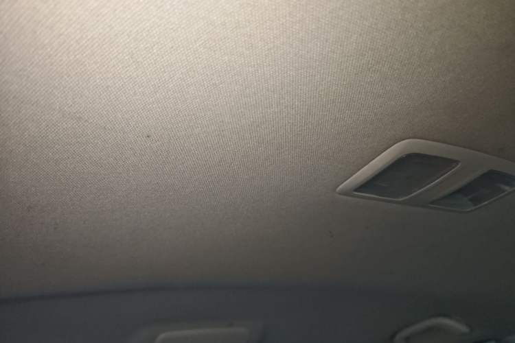 Used Mazda 3 Axela 2016 Sedan 1.5L Automatic Comfort Model Headliner