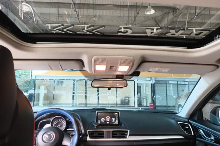 Used Mazda 3 Axela 2016 Sedan 1.5L Manual Luxury Model Headliner