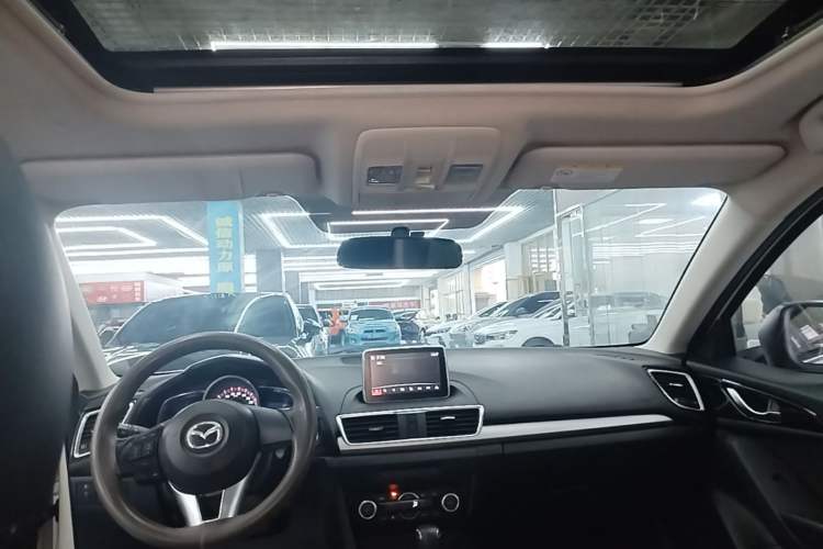Used Mazda 3 Axela 2016 Sedan 1.5L Automatic Luxury Model Headliner