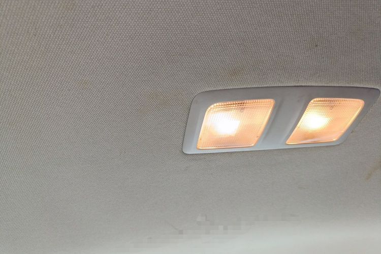 Used Mazda 3 Axela 2016 Sedan 1.5L Automatic Comfort Model Headliner