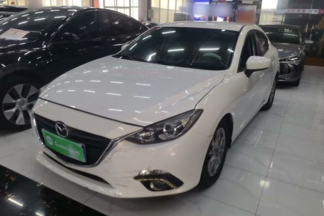 Used Mazda 3 Axela 2016 Sedan 1.5L Automatic Comfort Model