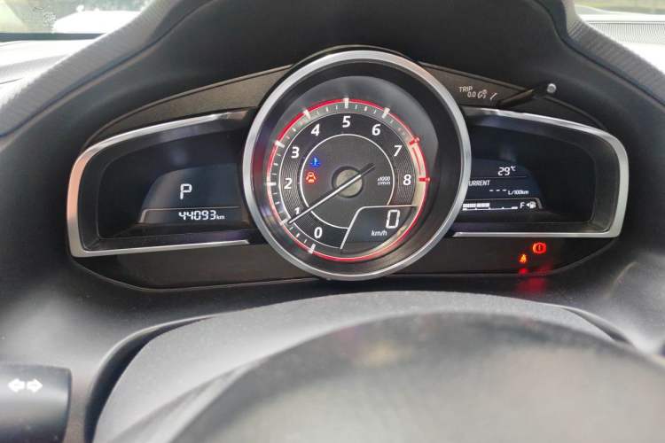 Used Mazda 3 Axela 2016 Sedan 2.0L Automatic Flagship Model Instrument Cluster