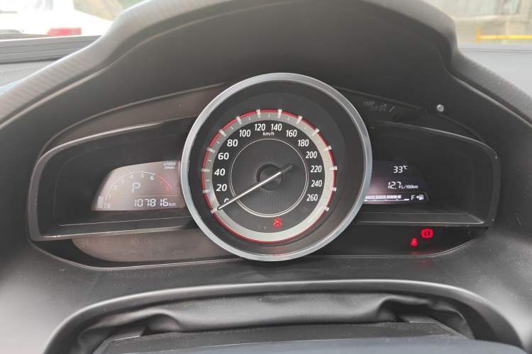 Used Mazda 3 Axela 2016 Sedan 1.5L Automatic Comfort Model Instrument Cluster