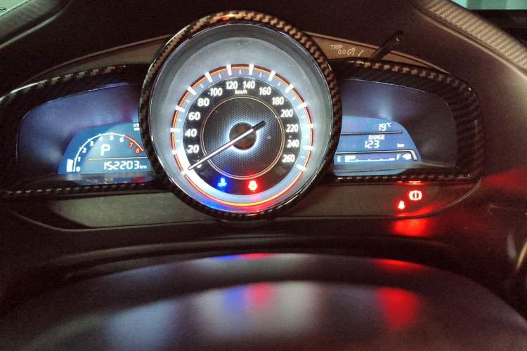 Used Mazda 3 Axela 2016 Sedan 1.5L Automatic Luxury Model Instrument Cluster