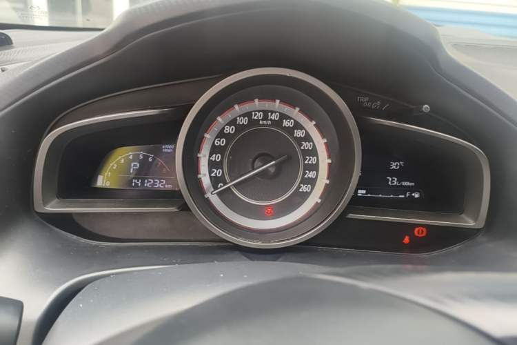 Used Mazda 3 Axela 2016 Sedan 1.5L Automatic Comfort Model Instrument Cluster