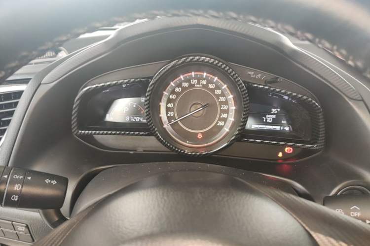 Used Mazda 3 Axela 2016 Sedan 1.5L Automatic Comfort Model Instrument Cluster