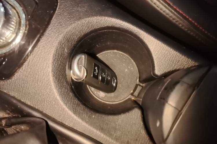 Used Mazda 3 Axela 2016 Sedan 1.5L Automatic Comfort Model Interior 1