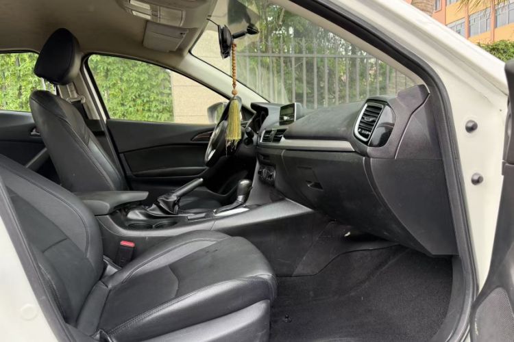 Used Mazda 3 Axela 2016 Sedan 1.5L Automatic Comfort Model Interior 1