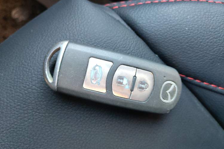 Used Mazda 3 Axela 2016 Sedan 1.5L Automatic Comfort Model Interior 1