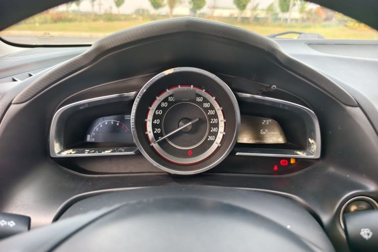 Used Mazda 3 Axela 2016 Sedan 1.5L Manual Comfort Model Interior 4