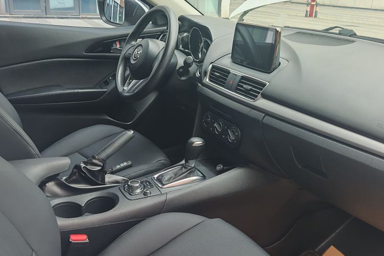 Used Mazda 3 Axela 2016 Sedan 1.5L Automatic Comfort Model Interior 9