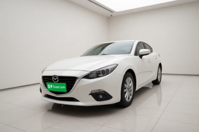 Używany Mazda 3 Axela 2016 Sedan 1.5L Automatic Comfort Model