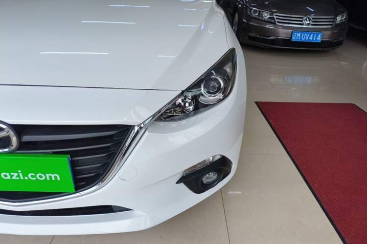Used Mazda 3 Axela 2016 Sedan 1.5L Automatic Comfort Model Left Front Headlight