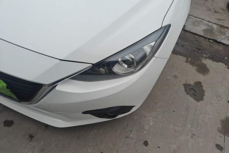 Used Mazda 3 Axela 2016 Sedan 1.5L Automatic Luxury Model Left Front Headlight