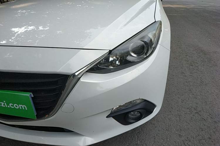 Used Mazda 3 Axela 2016 Sedan 1.5L Automatic Comfort Model Left Front Headlight