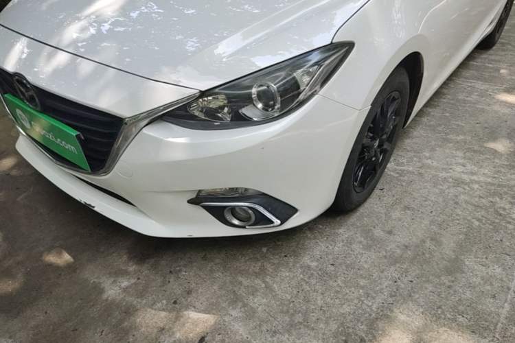 Used Mazda 3 Axela 2016 Sedan 1.5L Automatic Luxury Model Left Front Headlight
