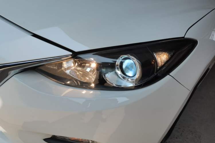 Used Mazda 3 Axela 2016 Hatchback 1.5L Automatic Luxury Model Left Front Headlight