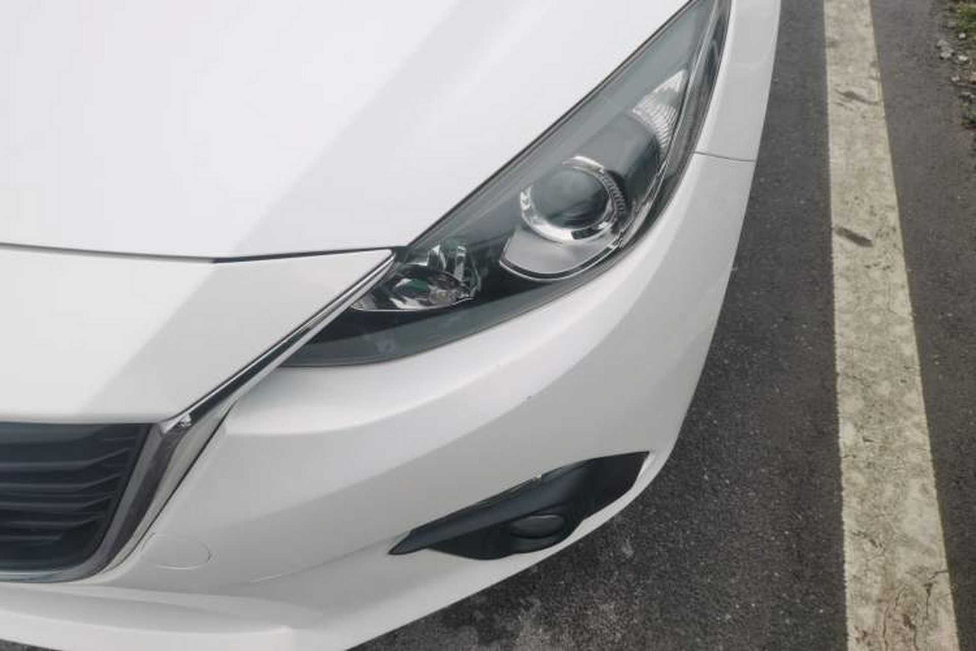 Used Mazda 3 Axela 2016 Hatchback 2.0L Automatic Sport Model Left Front Headlight