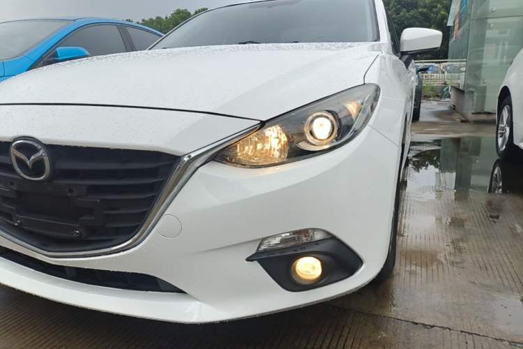 Used Mazda 3 Axela 2016 Sedan 1.5L Automatic Luxury Model Left Front Headlight