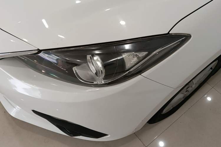 Used Mazda 3 Axela 2016 Sedan 1.5L Automatic Luxury Model Left Front Headlight