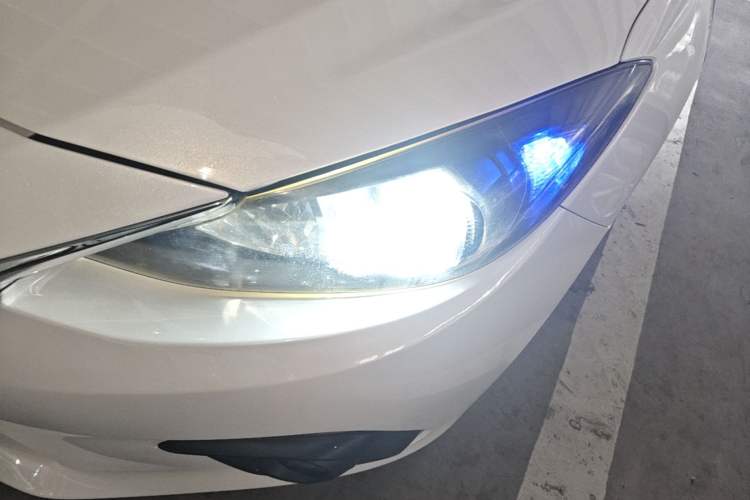 Used Mazda 3 Axela 2016 Sedan 1.5L Automatic Luxury Model Left Front Headlight