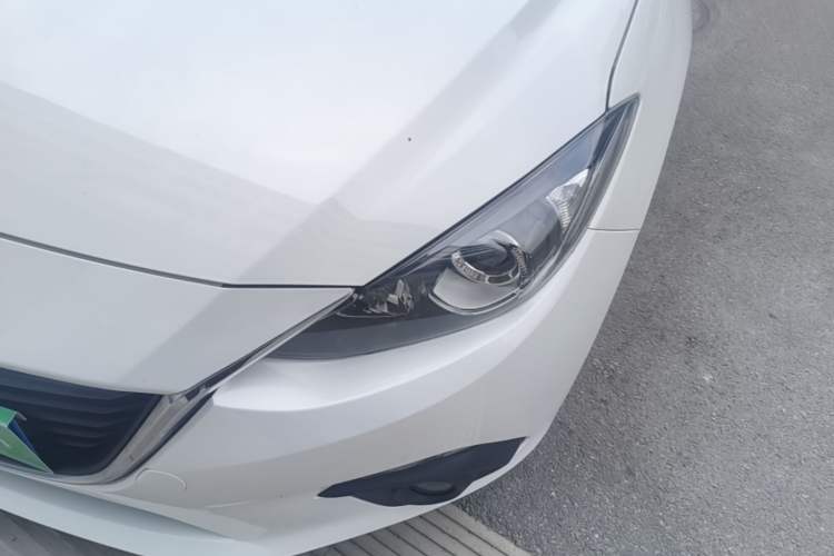 Used Mazda 3 Axela 2016 Sedan 1.5L Automatic Comfort Model Left Front Headlight