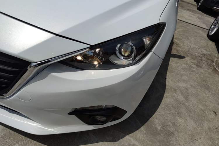 Used Mazda 3 Axela 2016 Sedan 1.5L Automatic Comfort Model Left Front Headlight
