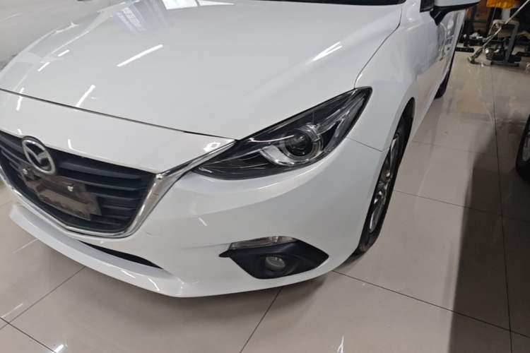 Used Mazda 3 Axela 2016 Sedan 1.5L Manual Luxury Model Left Front Headlight