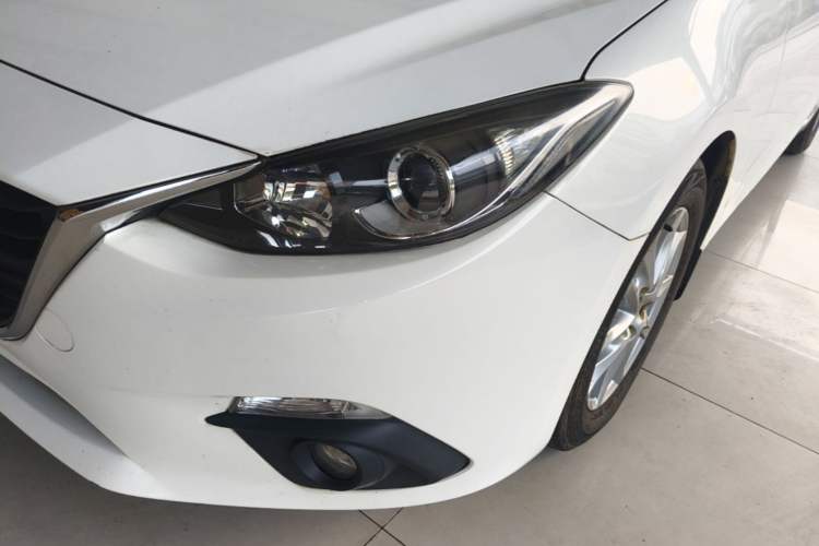Used Mazda 3 Axela 2016 Sedan 1.5L Manual Luxury Model Left Front Headlight