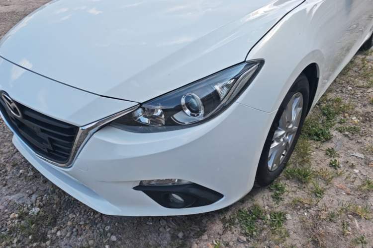 Used Mazda 3 Axela 2016 Sedan 1.5L Automatic Comfort Model Left Front Headlight
