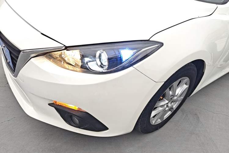 Used Mazda 3 Axela 2016 Sedan 1.5L Automatic Comfort Model Left Front Headlight